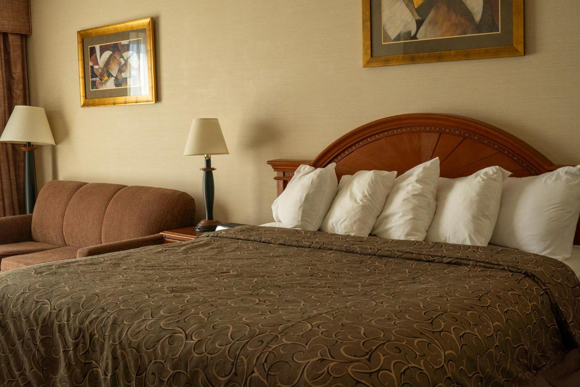 Hotel Topeka At City Center מראה חיצוני תמונה