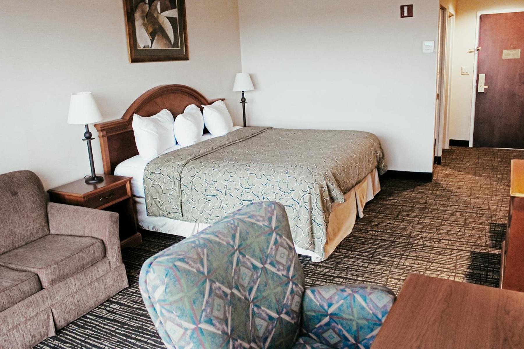 Hotel Topeka At City Center מראה חיצוני תמונה