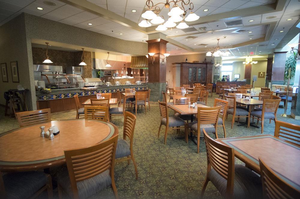 Hotel Topeka At City Center מראה חיצוני תמונה