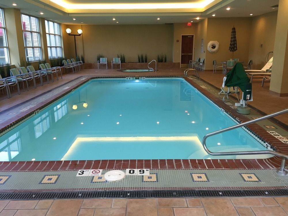 Hotel Topeka At City Center מראה חיצוני תמונה