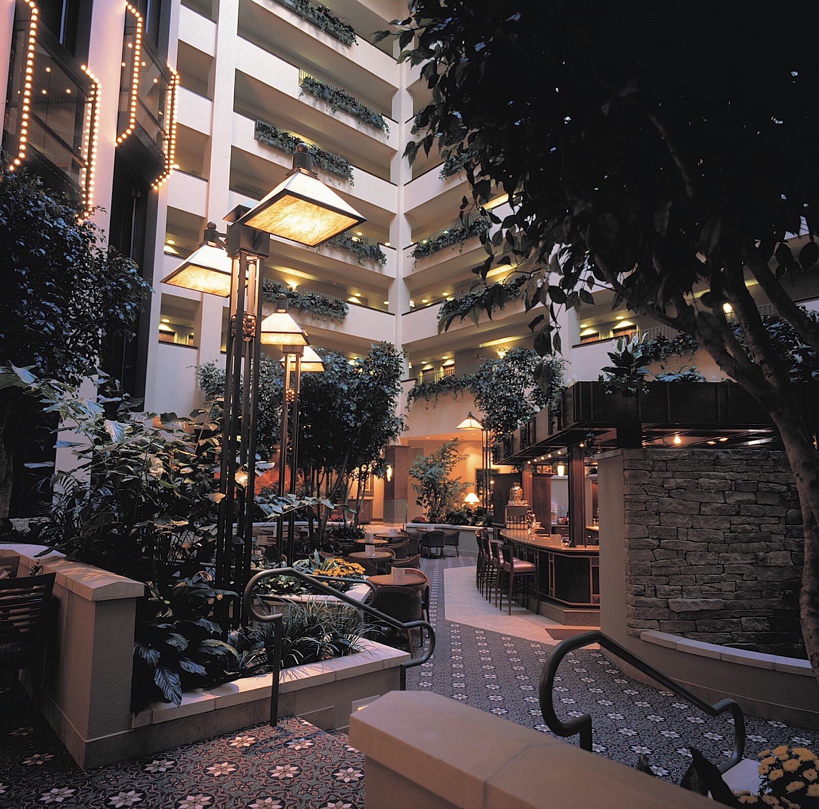Hotel Topeka At City Center מראה חיצוני תמונה